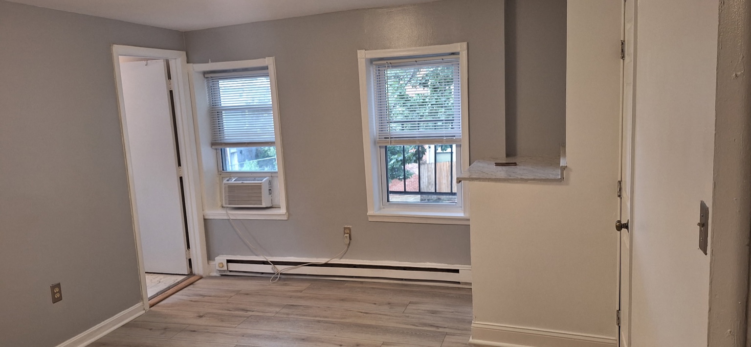 Unit 2R — bedroom windows